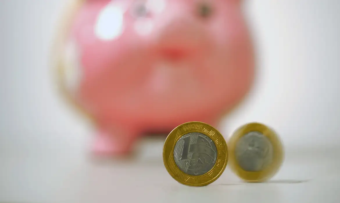 No momento, você está visualizando Poupança tem retirada líquida de R$ 7,6 bilhões em agosto