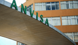 Leia mais sobre o artigo Suplementos irregulares à base de cúrcuma e chá verde são proibidos pela Anvisa