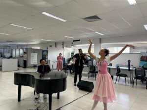 Leia mais sobre o artigo Unidades do Ganha Tempo recebem projeto cultural Piano Gente