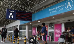 Leia mais sobre o artigo Aéreas flexibilizam remarcação de voos para RJ após operação policial