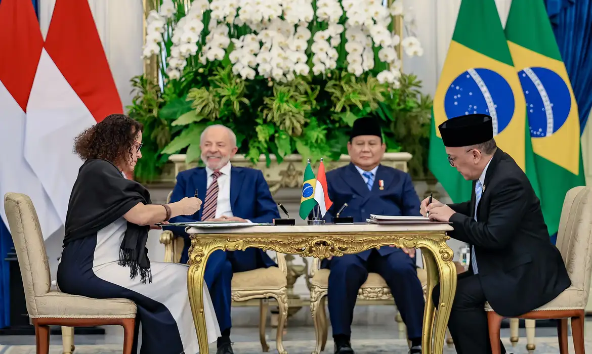 No momento, você está visualizando Brasil e Indonésia assinam comunicado e citam potencial de parcerias
