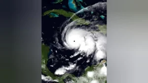 Leia mais sobre o artigo Entenda a força do Furacão Melissa que atinge a Jamaica