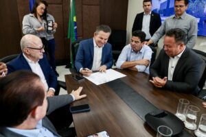 Leia mais sobre o artigo Governador assina autorização para novo Trevão de Rondonópolis