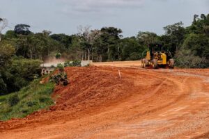 Leia mais sobre o artigo Governo de MT licita mais R$ 233 milhões em obras de infraestrutura