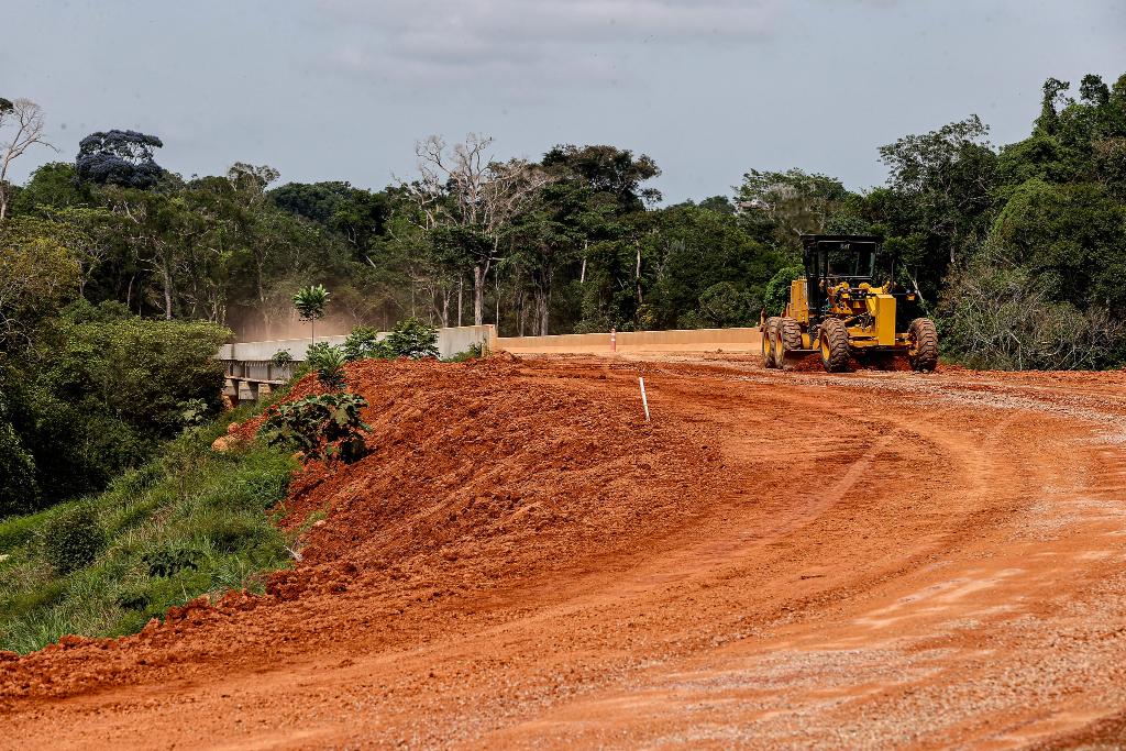 No momento, você está visualizando Governo de MT licita mais R$ 233 milhões em obras de infraestrutura