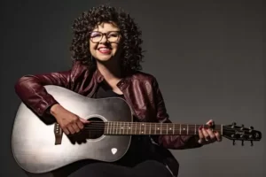 Leia mais sobre o artigo Cine Teatro Cuiabá recebe show de Roberta Campos com participação especial de Izafeh