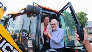 Leia mais sobre o artigo Várzea Grande recebe R$ 3 milhões em equipamentos para agricultura familiar