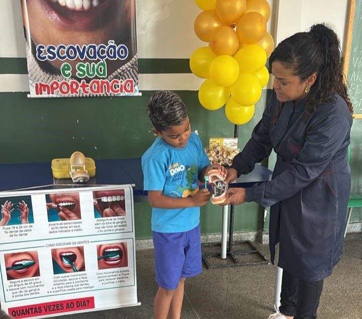 No momento, você está visualizando Escolas e comunidades de Cuiabá contam com rotina semanal de Saúde Bucal