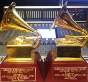 Leia mais sobre o artigo Grammy Latino 2025: conheça brasileiros que ganharam o prêmio