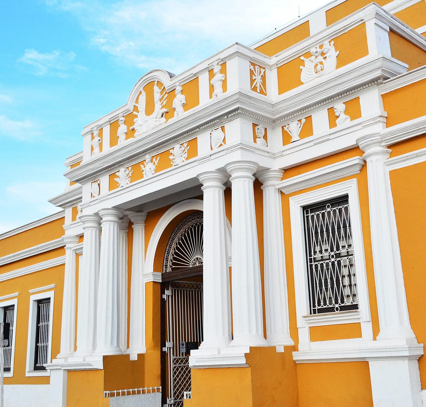 No momento, você está visualizando Confira as unidades do Sesc-MT que funcionarão nos feriados de 15 e 20