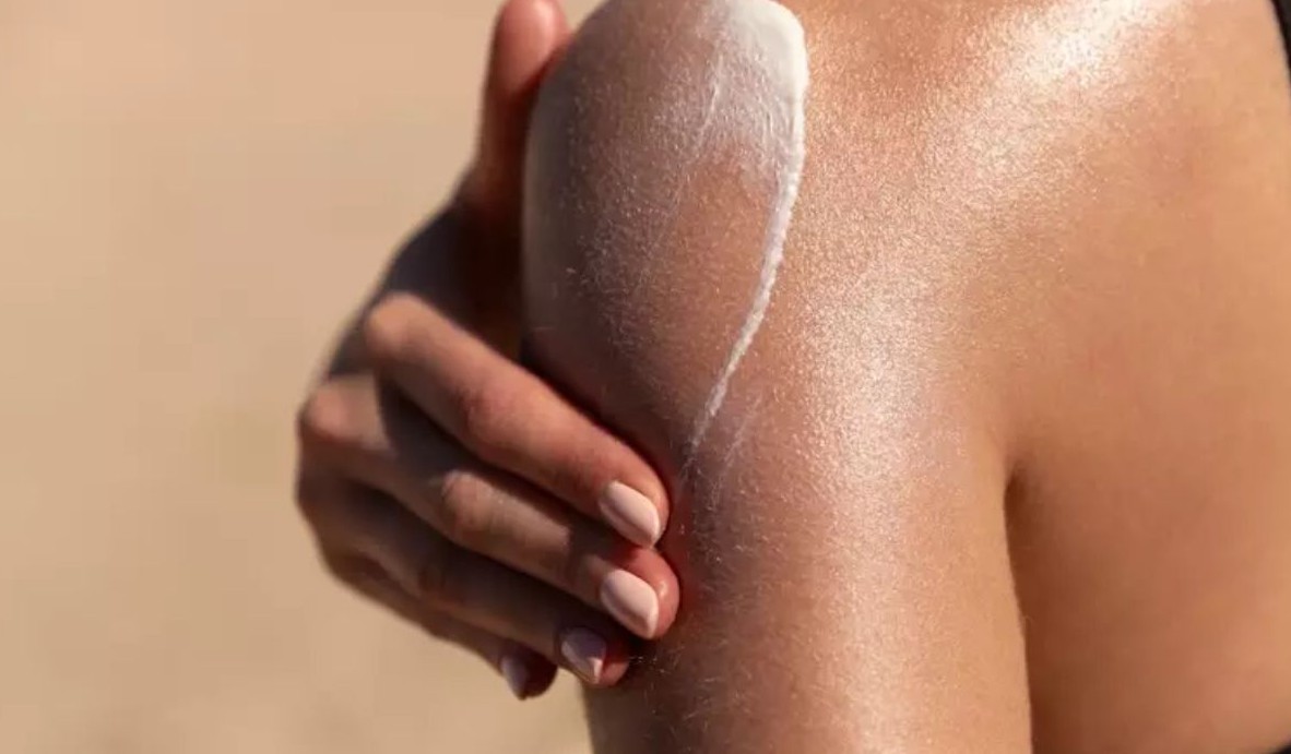 No momento, você está visualizando 5 erros para não cometer com a pele durante o verão