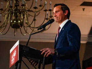 Leia mais sobre o artigo Republicano vence eleição para Câmara dos EUA no Tennessee