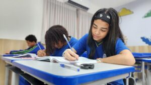 Leia mais sobre o artigo Escolas ficam abertas nas férias e pais ainda podem garantir matrícula para 2026