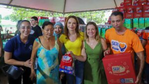 Leia mais sobre o artigo Várzea Grande participa de entregas das cestas de Natal do programa Ser Família
