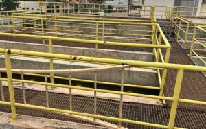 Leia mais sobre o artigo Equipes do DAE realizam manutenção para resolver problema técnico na ETA Júlio Campos