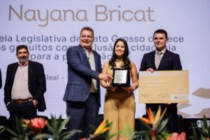 Leia mais sobre o artigo Max Russi entrega prêmios do 1º Troféu Parlamento de Jornalismo