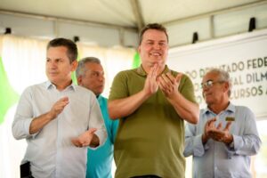 Leia mais sobre o artigo Max Russi participa de entregas de obras em municípios do Norte Araguaia