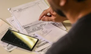 Leia mais sobre o artigo Salário mínimo de R$ 1.621 começa a valer nesta quinta-feira