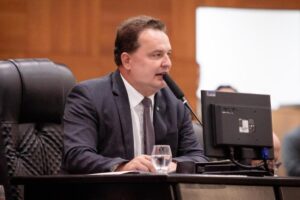 Leia mais sobre o artigo ALMT aprova projeto que garante promoção de subtenentes em segunda votação