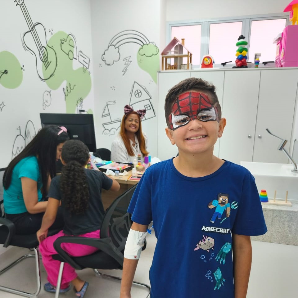 No momento, você está visualizando Cuiabá aposta em ações lúdicas para tornar atendimento infantil mais acolhedor