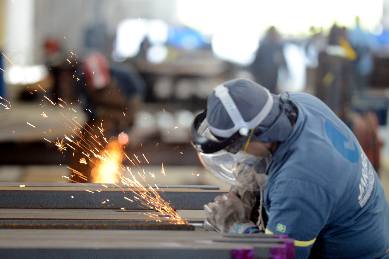 No momento, você está visualizando CNI: Faturamento da indústria fica estagnado em 2025