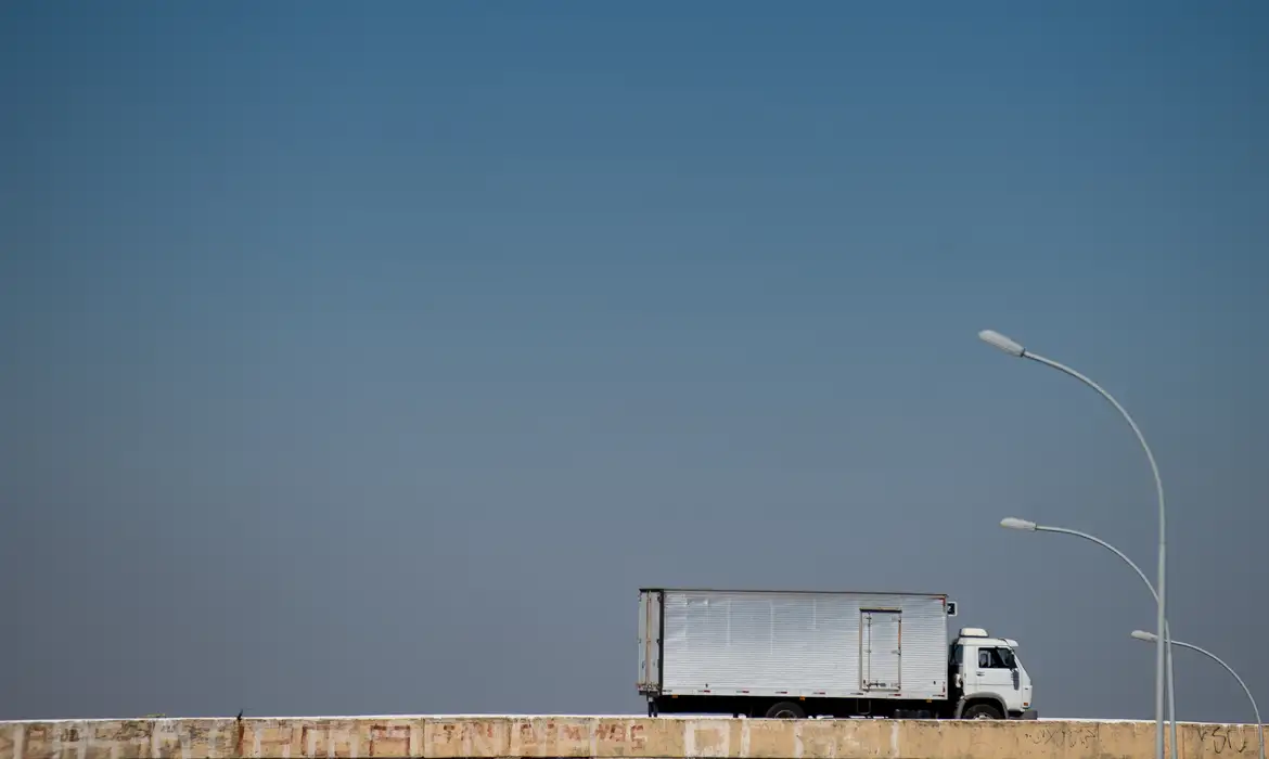No momento, você está visualizando Move Brasil liberou quase R$ 2 bilhões para financiar caminhões