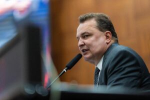 Leia mais sobre o artigo PL de Max Russi reconhece Folia de Reis como patrimônio histórico de MT