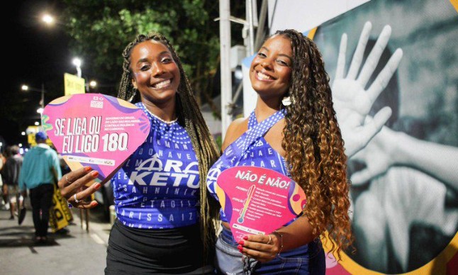 No momento, você está visualizando CARNAVAL SEM VIOLÊNCIA: Como denunciar assédio e violência contra mulheres na folia