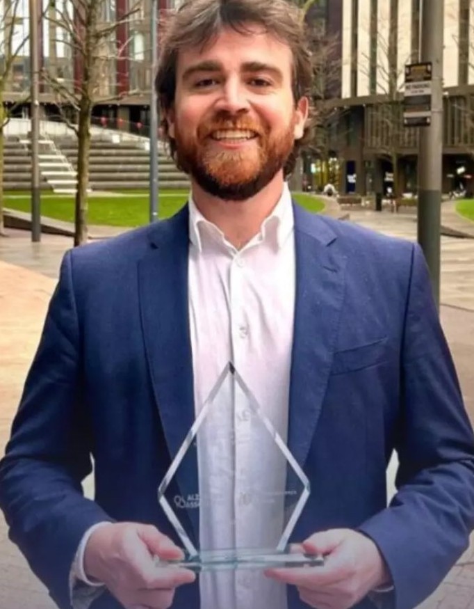 No momento, você está visualizando Brasileiro vence prêmio internacional por pesquisa sobre Alzheimer