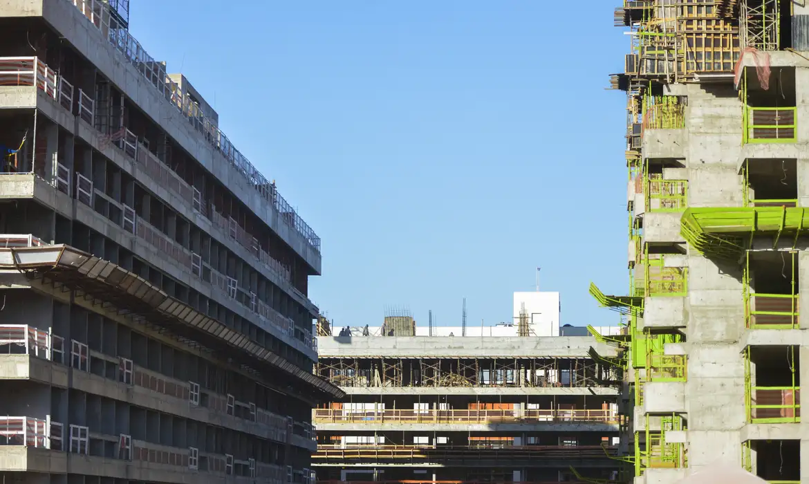 No momento, você está visualizando Caixa retoma financiamento para imóveis acima de R$ 2,25 milhões