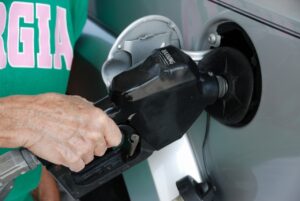 Leia mais sobre o artigo Etanol avança e pode conter alta da gasolina