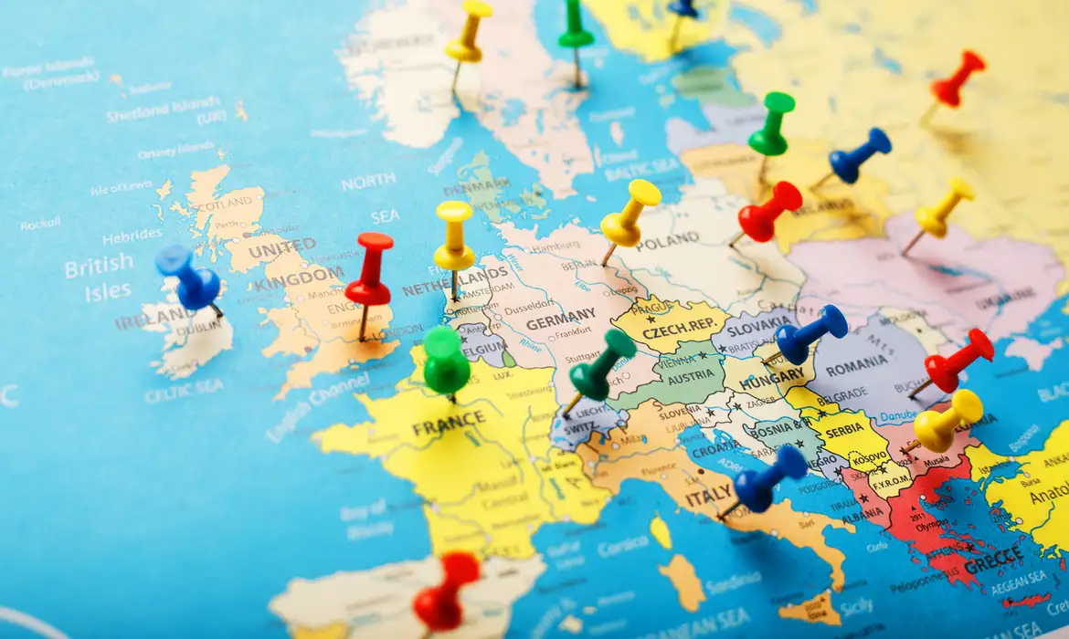 No momento, você está visualizando Europa apoia guerra dos EUA e Israel contra Irã; Espanha diverge