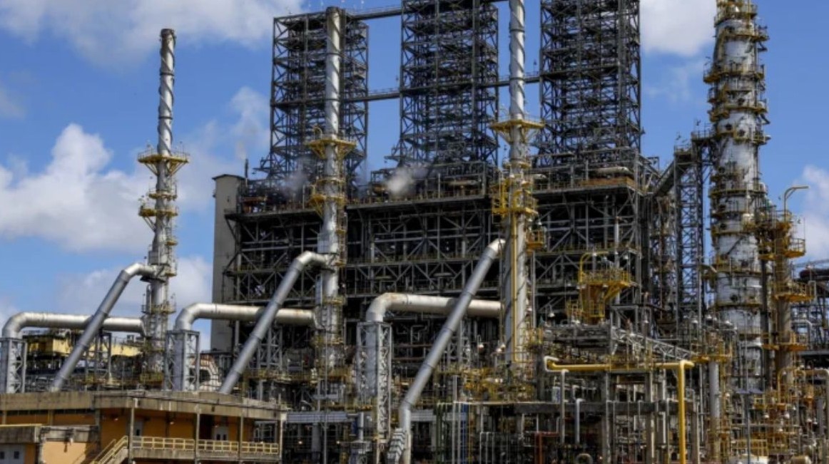 No momento, você está visualizando G7 de energia se reuniu nesta terça-feira para discutir liberação de reservas de petróleo, dizem fontes