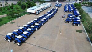 Leia mais sobre o artigo Governo de MT realiza entregas de máquinas para fortalecer agricultura familiar de 99 municípios