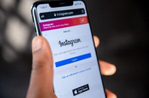 Leia mais sobre o artigo Instagram irá desativar criptografia nas conversas; veja o que muda