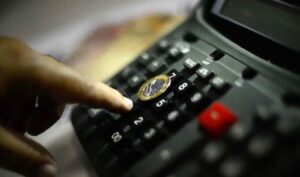 Leia mais sobre o artigo Inflação oficial recua para 3,81%, com variação de 0,7% em fevereiro