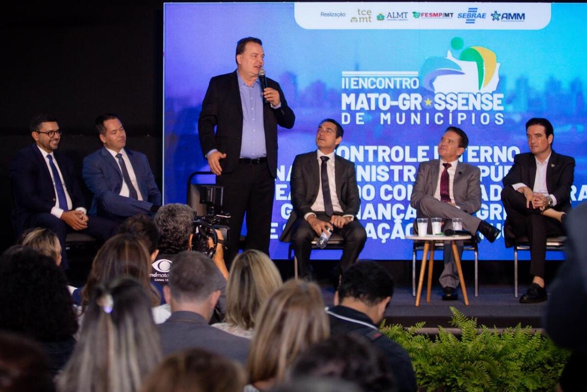 No momento, você está visualizando Max Russi defende controle interno como guia para eficiência das políticas públicas nos municípios