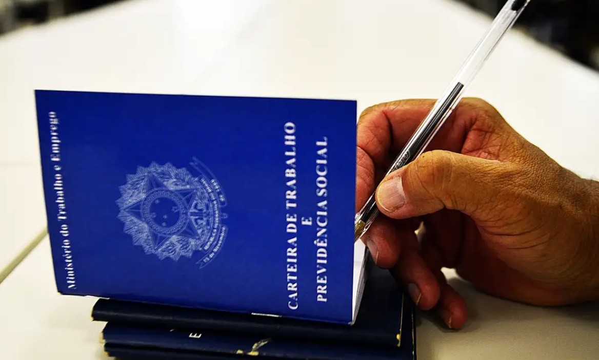 No momento, você está visualizando Brasil tem recorde de 66,8% dos trabalhadores na previdência social