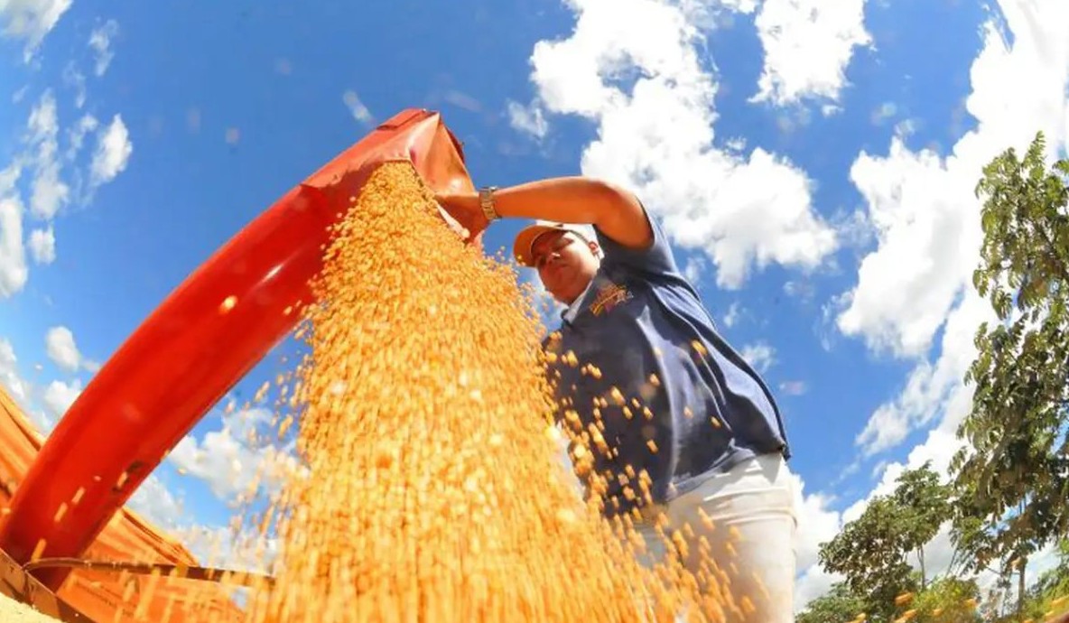 No momento, você está visualizando Atividade econômica brasileira cresce 0,6% em fevereiro