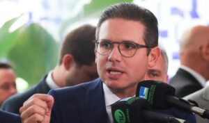 Leia mais sobre o artigo CCJ vota PEC da 6×1 na quarta com favoritismo pela aprovação