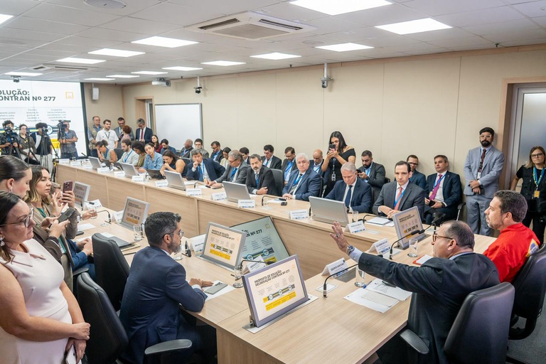 No momento, você está visualizando Governo do Brasil suspende mais de 3 milhões de multas do free flow e dá a motoristas 200 dias para pagar tarifas vencidas