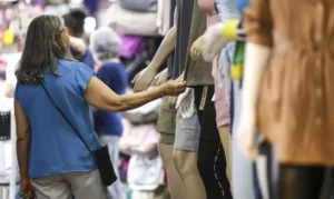 Leia mais sobre o artigo Economia prateada mostra força de consumidores e empreendedores 60+