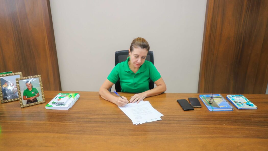 No momento, você está visualizando Flávia Moretti sanciona lei que institui programa Autismo em Foco-Saúde