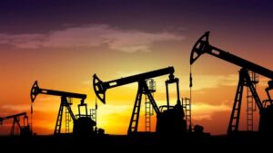 Leia mais sobre o artigo Petróleo retorna aos U$S 100 com fragilidade de cessar-fogo no Irã