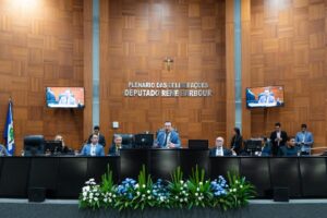 Leia mais sobre o artigo ALMT institui Maio Verde Esmeralda para valorização da enfermagem
