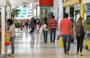 Leia mais sobre o artigo Dia dos Namorados deve gerar R$ 22 bilhões no varejo