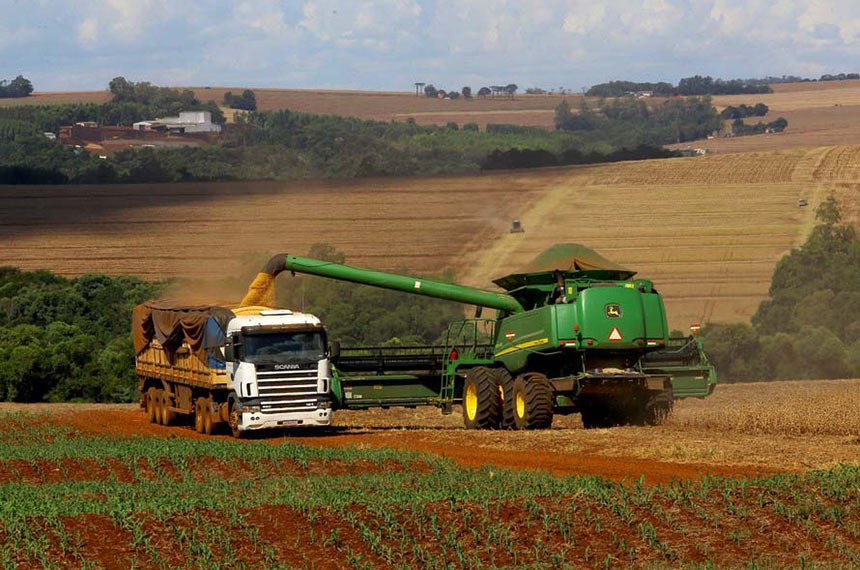 No momento, você está visualizando Agronegócio poderá usar linha de crédito do FAT para inovação