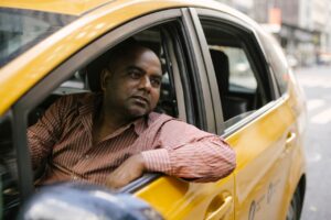 Leia mais sobre o artigo Governo libera até R$ 30 bi para motoristas de aplicativo e taxistas trocarem carros