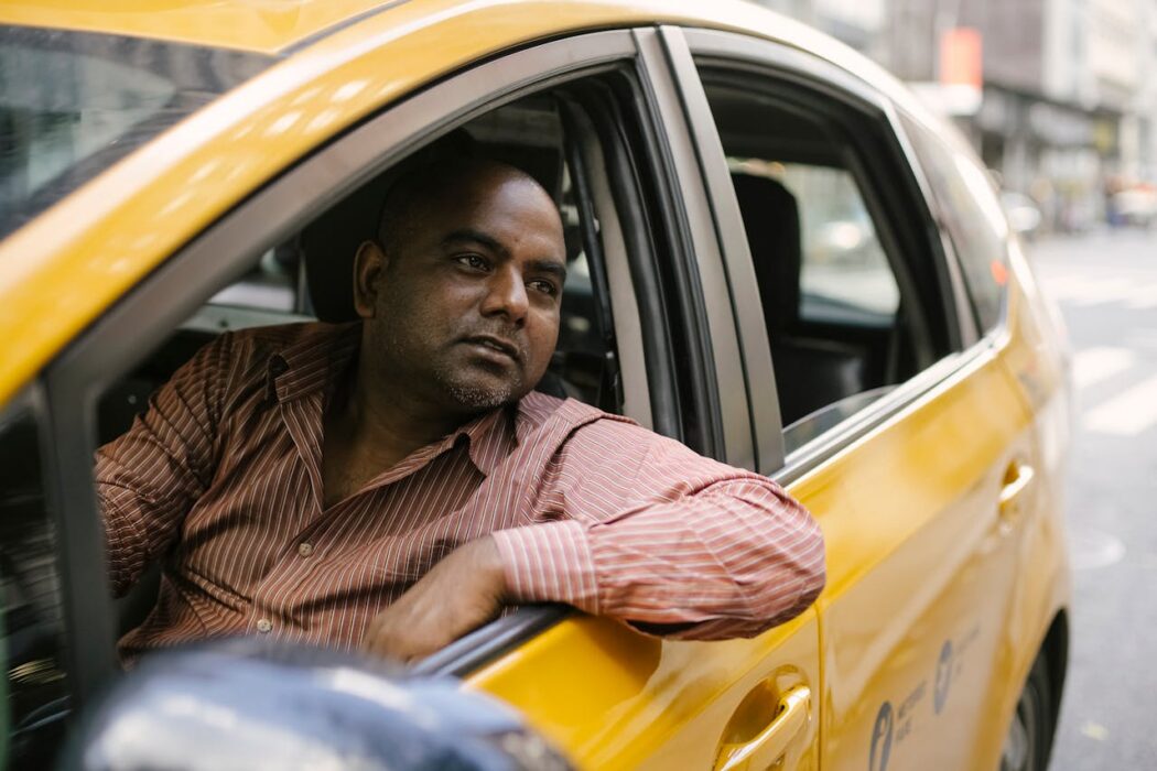 No momento, você está visualizando Governo libera até R$ 30 bi para motoristas de aplicativo e taxistas trocarem carros