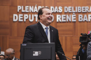 Leia mais sobre o artigo Max Russi comemora inauguração do Ganha Tempo após luta histórica